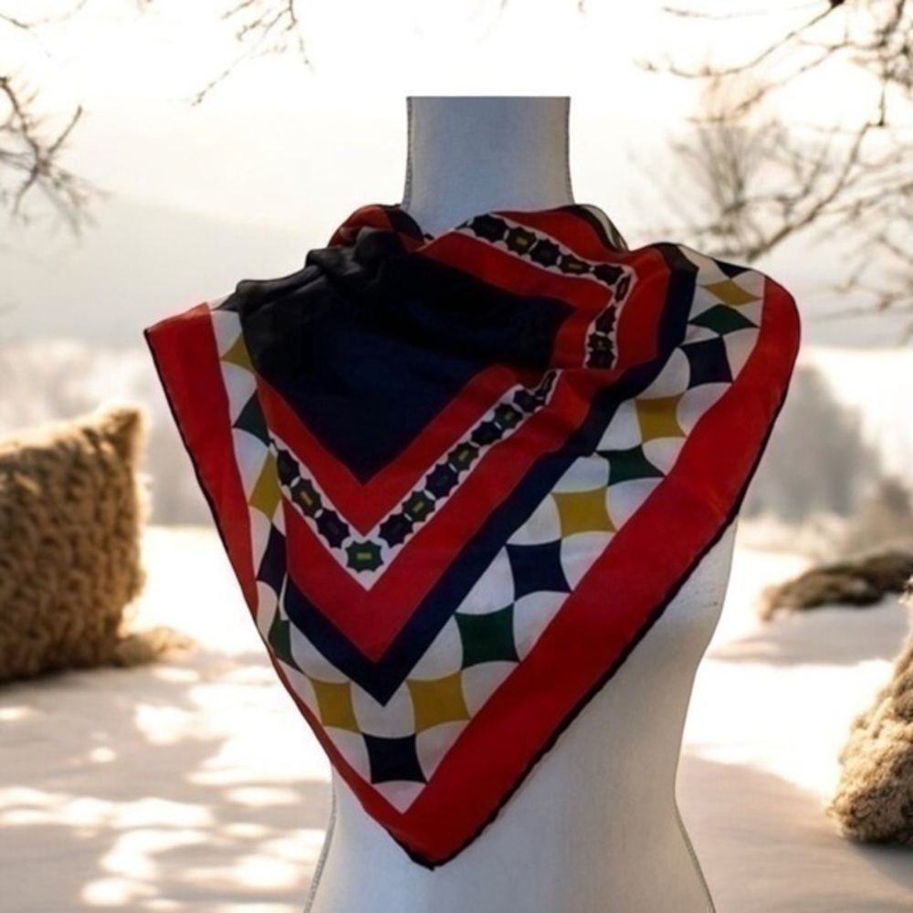 🫶🏻 Vintage Hand Rolled Japanese Scarf
